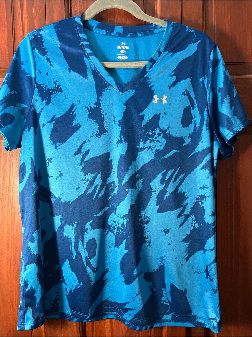 Under Armour Women’s Blue Athletic V‑Neck Performance Shirt XL